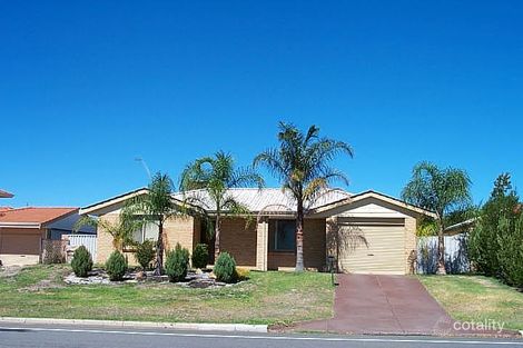 116 Forest Lakes Dr, Thornlie, WA 6108