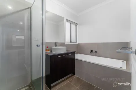Property photo of 4 Mulholland Drive Tarneit VIC 3029