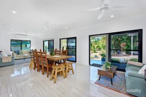 8 Caesar Cl, Mooroobool, QLD 4870