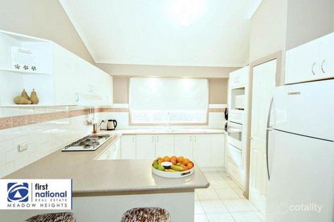 Property photo of 21 Thurmand Court Roxburgh Park VIC 3064