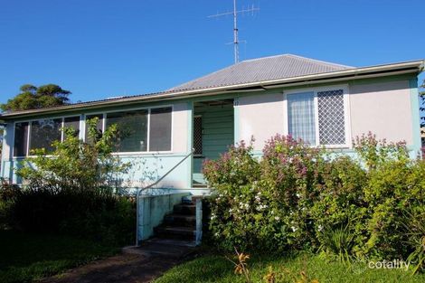 17 Middle Rd, Palmers Island, NSW 2463