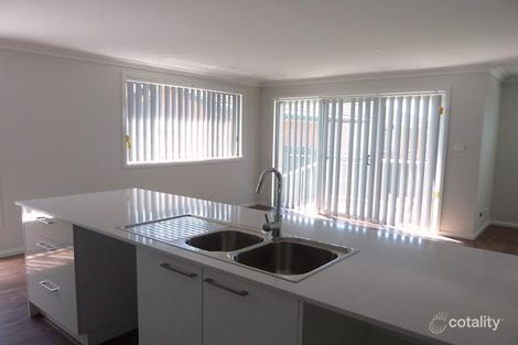 Property photo of 6 Roger Crescent Berkeley Vale NSW 2261