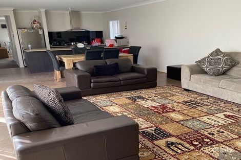Property photo of 18 Brummel Street Craigieburn VIC 3064