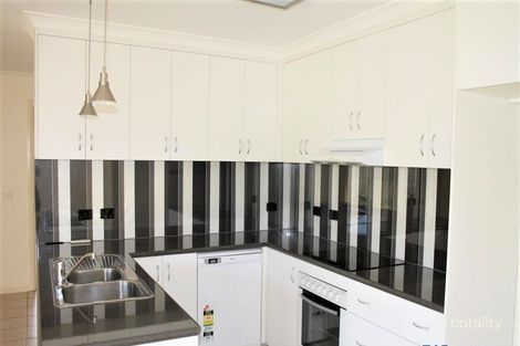 Property photo of 2/131 Stradbroke Avenue Swan Hill VIC 3585