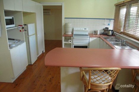 Property photo of 18 Omaru Crescent Bradbury NSW 2560