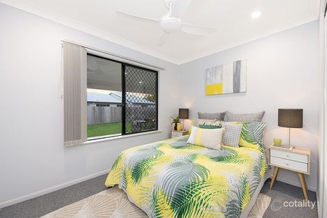 Property photo of 22 Currawinya Court Bushland Beach QLD 4818