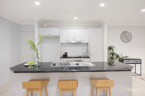 Property photo of 22 Currawinya Court Bushland Beach QLD 4818