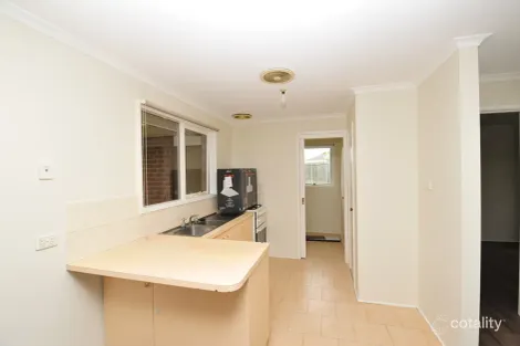 Property photo of 6 Manisa Place Cranbourne West VIC 3977