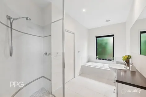 Property photo of 2/23 Trevally Drive Ocean Grove VIC 3226