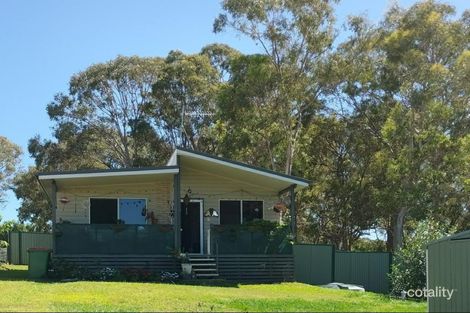Property photo of 11 Shelly Crescent Lamb Island QLD 4184
