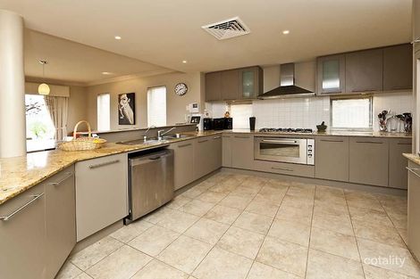 Property photo of 5 Dunbar Way Canning Vale WA 6155