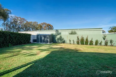 Property photo of 28 Nicola Place Lavington NSW 2641