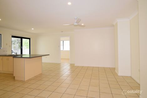 Property photo of 6 Links Court Kin Kora QLD 4680