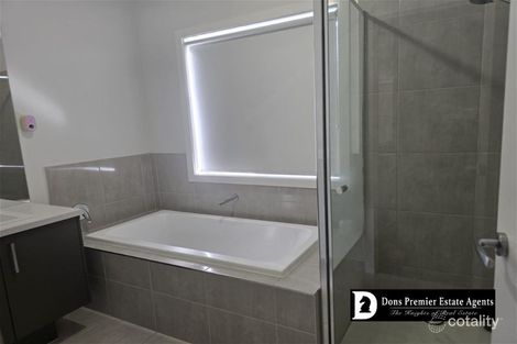 Property photo of 7 Hirst Street Cranbourne North VIC 3977
