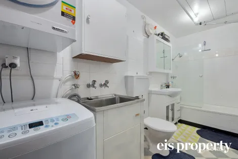 Property photo of 1/2 Onslow Place Mount Nelson TAS 7007
