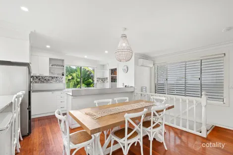 Property photo of 26 Seashell Avenue Mermaid Beach QLD 4218