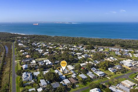 Property photo of 19 Rayleigh Avenue Queenscliff VIC 3225