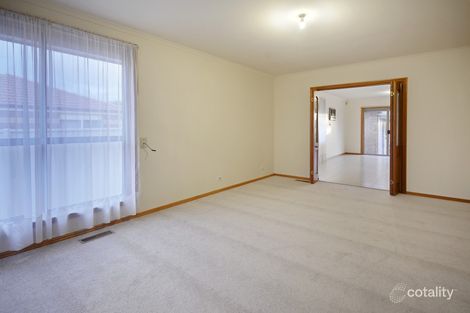 Property photo of 16 Farrant Court Altona Meadows VIC 3028