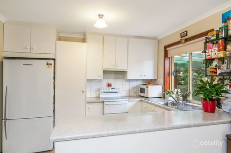 Property photo of 13 Lindsay Court Aberfoyle Park SA 5159