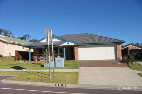 39 Van Stappen Rd, Wadalba, NSW 2259