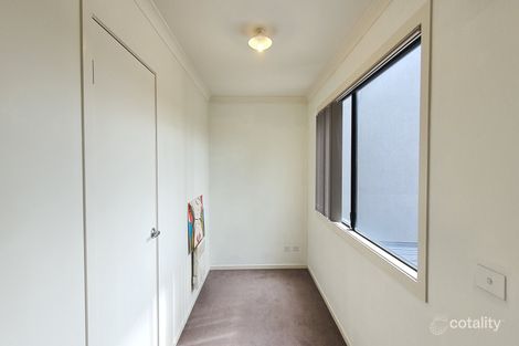 Property photo of 73 Sahi Crescent Roxburgh Park VIC 3064