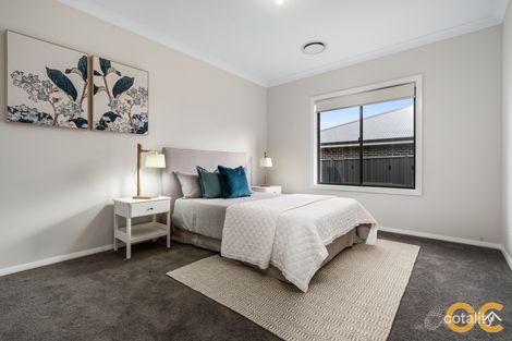 Property photo of 6 Hutchinson Close Orange NSW 2800