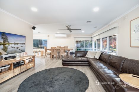 Property photo of 11 Vickers Street Kialla VIC 3631