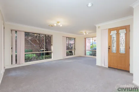 Property photo of 9 Dettmann Close Isaacs ACT 2607