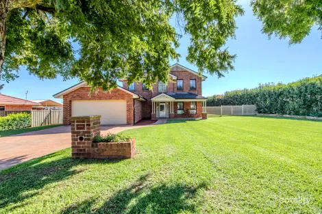 18 Lancaster Park Pl, Dubbo, NSW 2830