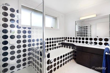 Property photo of 4/68 Truganini Road Carnegie VIC 3163