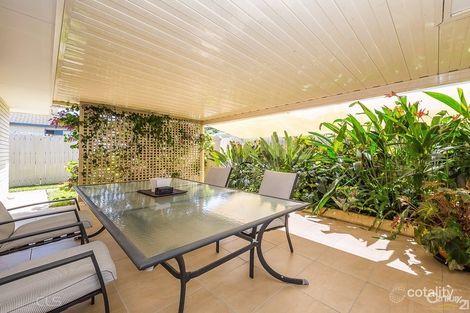 Property photo of 4 Biggera Court Sandstone Point QLD 4511