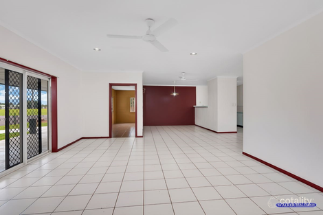Property photo of 152 Robert Road Bentley Park QLD 4869