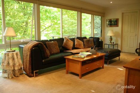 Property photo of 8 Cambridge Road Mount Dandenong VIC 3767