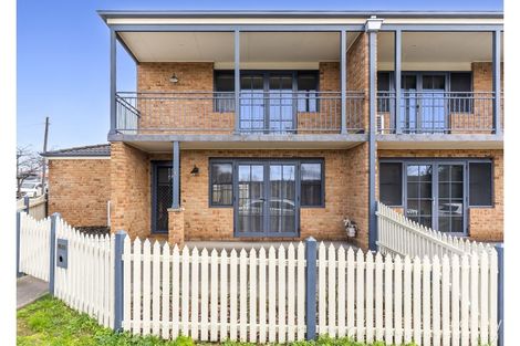 Property photo of 1/1-3 Glebe Avenue Goulburn NSW 2580