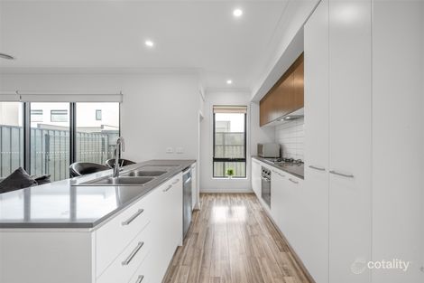 Property photo of 38 Tanzanite Circuit Craigieburn VIC 3064