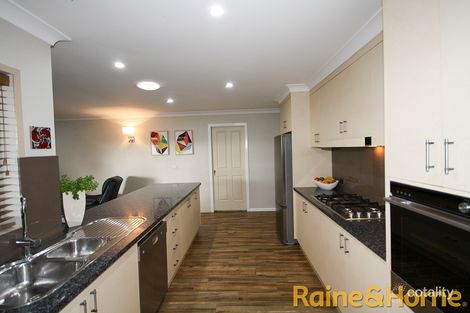 Property photo of 14 Alder Place Dubbo NSW 2830