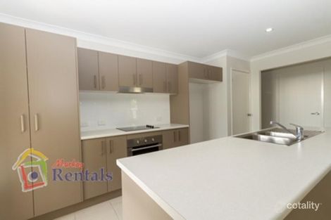 Property photo of 2D Mansfield Drive Beaconsfield QLD 4740