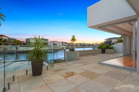 Property photo of 33 Knightsbridge Parade East Paradise Point QLD 4216