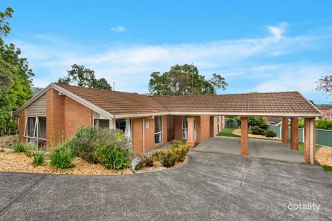 Property photo of 8 Deenyi Close Cordeaux Heights NSW 2526