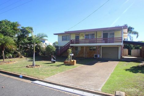 15 Richard St, Urangan, QLD 4655