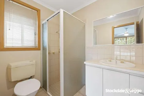 Property photo of 8 Kiewa Court Werribee VIC 3030