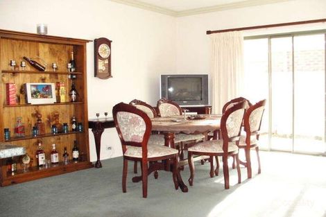 Property photo of 11 Spring Circuit Pakenham VIC 3810