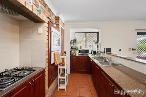 Property photo of 33 Forest Lakes Drive Thornlie WA 6108