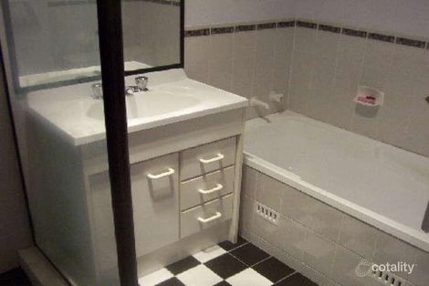 Property photo of 2/3 Outlook Close Mount Hutton NSW 2290