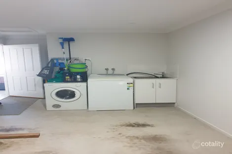 Property photo of 2 Bottlebrush Place Laidley QLD 4341