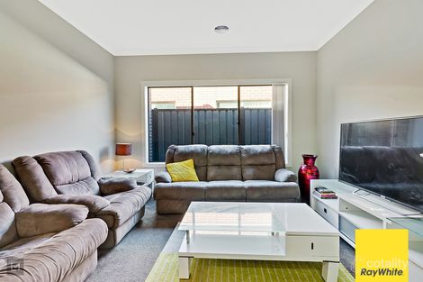 Property photo of 79 Caraleena Drive Tarneit VIC 3029