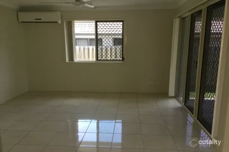 Property photo of 9 Maria Place Augustine Heights QLD 4300