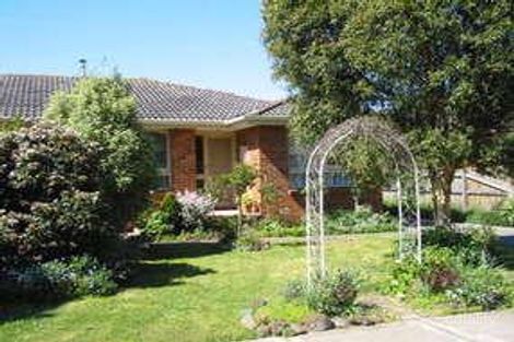 Property photo of 2/18 Armstrong Road Bayswater VIC 3153