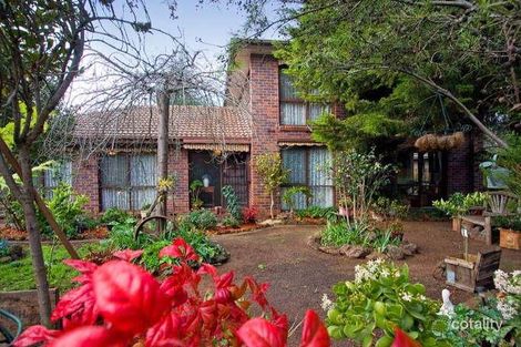 4 Landscape Dr, Mooroolbark, VIC 3138