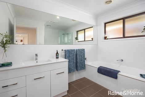 Property photo of 6 Talbingo Crescent Lake Albert NSW 2650